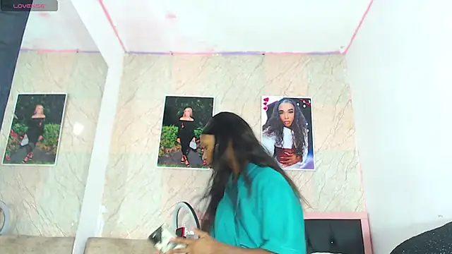 k stormi  online show from 01.07.26