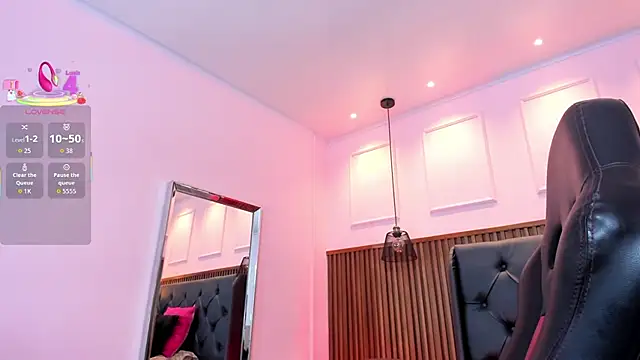 Snapshot of CALANTHELOVE1 chatting on 09.19.25 CALANTHELOVE1 online show from 09.19.25