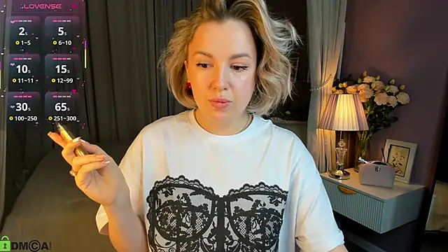 Nikki Kai online show from 10.22.25