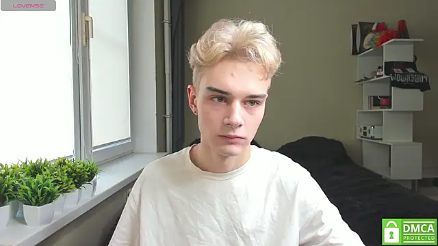 Snapshot of avegothy- chatting on 03.10.25 avegothy- online show from 03.10.25