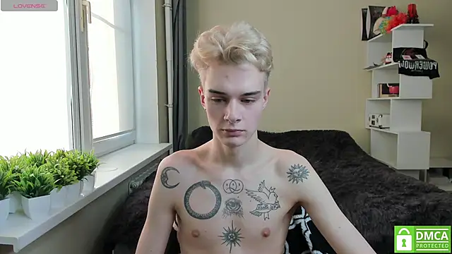 Snapshot of avegothy- chatting on 03.14.25 avegothy- online show from 03.14.25