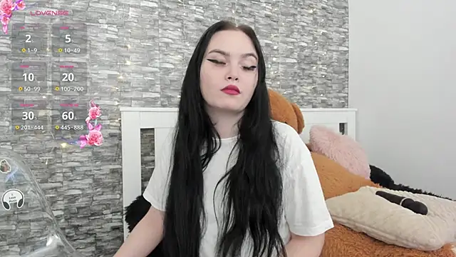 Snapshot of KairraPotts chatting on 10.15.25 KairraPotts online show from 10.15.25