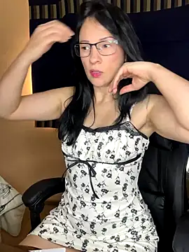 Snapshot of ValeriaVixen chatting on 10.09.25 ValeriaVixen online show from 10.09.25