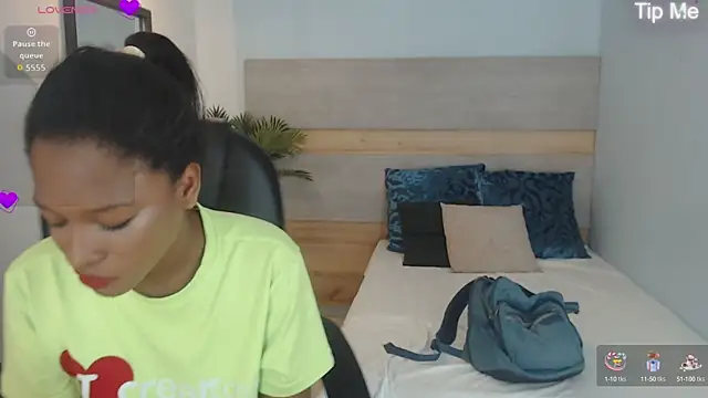 Snapshot of brendathompson_ chatting on 09.26.25 brendathompson online show from 09.26.25