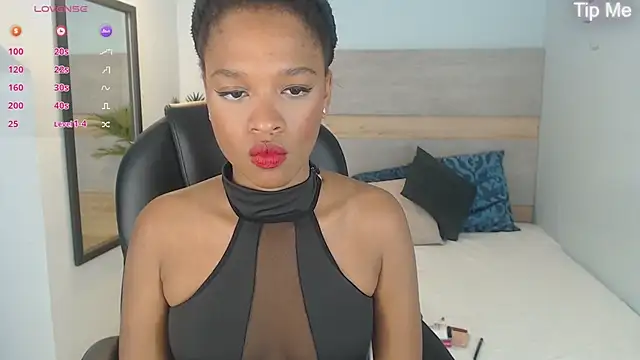 Snapshot of brendathompson_ chatting on 09.30.25 brendathompson online show from 09.30.25