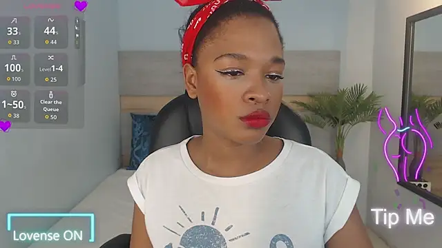 Snapshot of brendathompson_ chatting on 10.15.25 brendathompson online show from 10.15.25