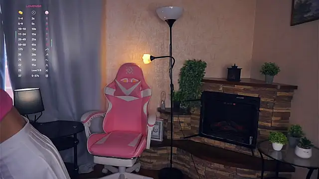 ErlinaBuoy online show from 09.24.25