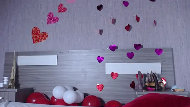 Liiamthompson online show from 02.17.25