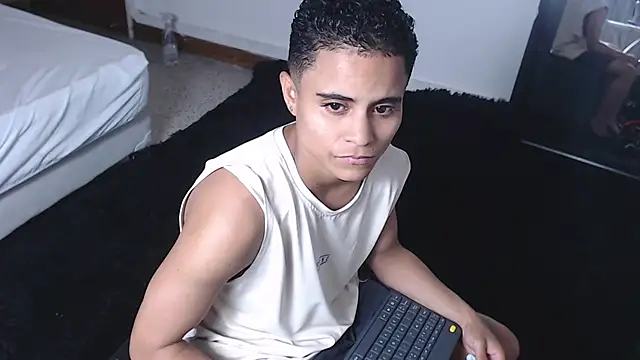 Liiamthompson online show from 02.25.25