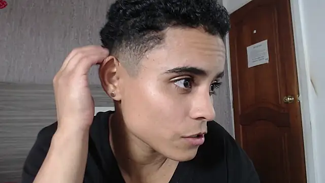 Liiamthompson online show from 02.26.25