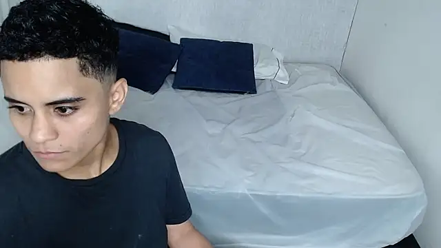 Liiamthompson online show from 03.06.25