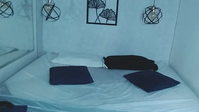 Liiamthompson online show from 03.06.25