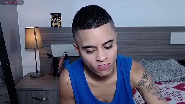 Liiamthompson online show from 11.23.25