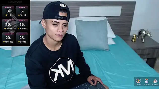 Liiamthompson online show from 03.26.26