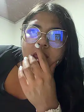 Snapshot of viccky_vick chatting on 02.16.25 viccky vick online show from 02.16.25