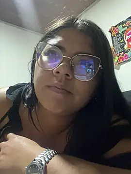 Snapshot of viccky_vick chatting on 02.26.25 viccky vick online show from 02.26.25