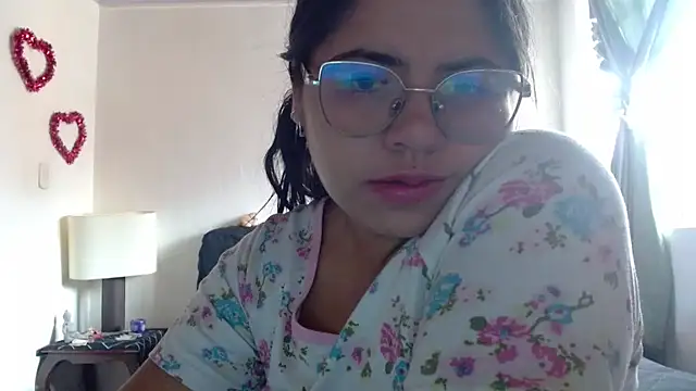 Snapshot of viccky_vick chatting on 09.14.25 viccky vick online show from 09.14.25