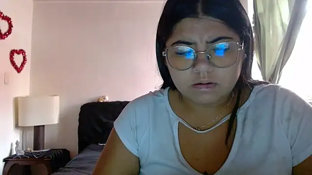 Snapshot of viccky_vick chatting on 09.16.25 viccky vick online show from 09.16.25