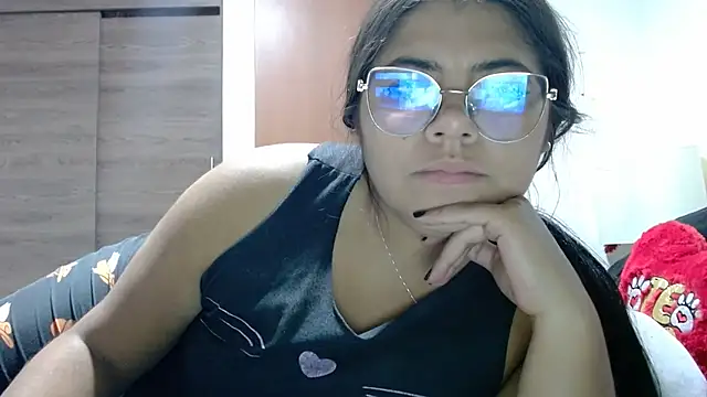 Snapshot of viccky_vick chatting on 09.28.25 viccky vick online show from 09.28.25