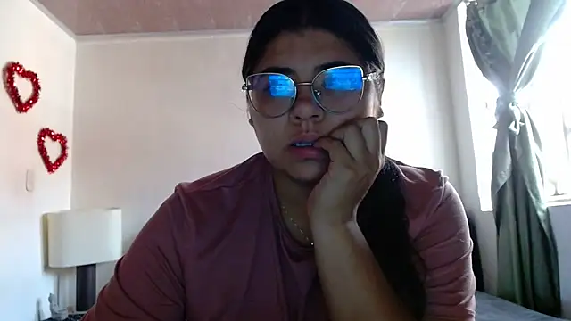 Snapshot of viccky_vick chatting on 10.08.25 viccky vick online show from 10.08.25