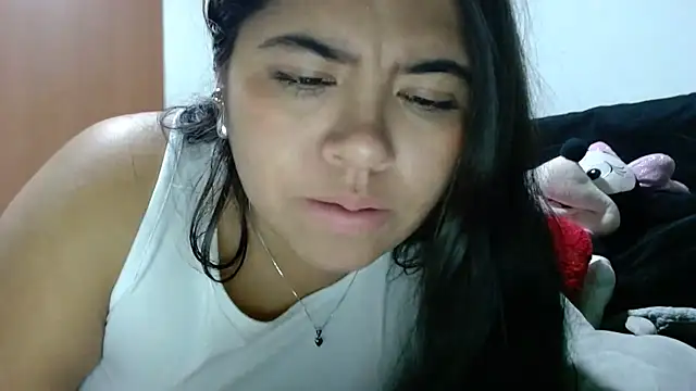 Snapshot of viccky_vick chatting on 10.18.25 viccky vick online show from 10.18.25