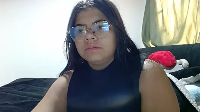 Snapshot of viccky_vick chatting on 10.30.25 viccky vick online show from 10.30.25