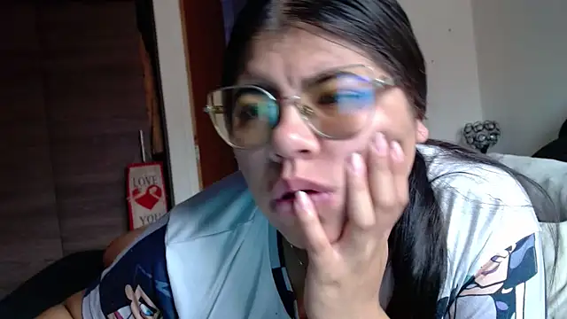 Snapshot of viccky_vick chatting on 01.06.26 viccky vick online show from 01.06.26