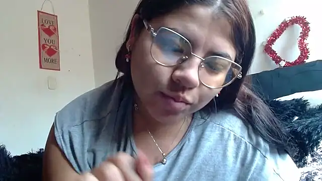 Snapshot of viccky_vick chatting on 03.01.26 viccky vick online show from 03.01.26