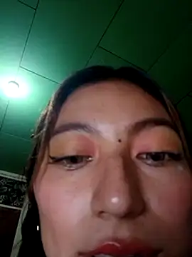 Snapshot of Little_Saori chatting on 02.18.25 Little Saori online show from 02.18.25