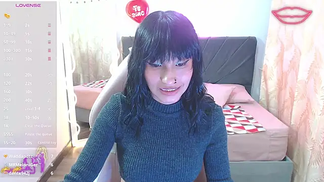 Snapshot of palmerfox_tay chatting on 02.22.25 palmerfox tay online show from 02.22.25