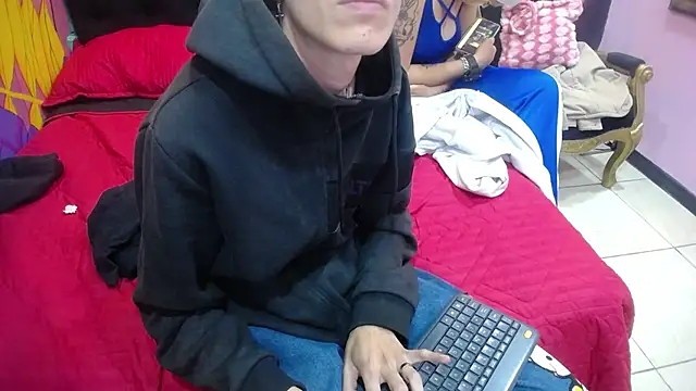 SimonAndJocelyn online show from 03.20.25