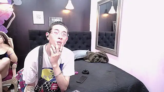 SimonAndJocelyn online show from 09.18.25