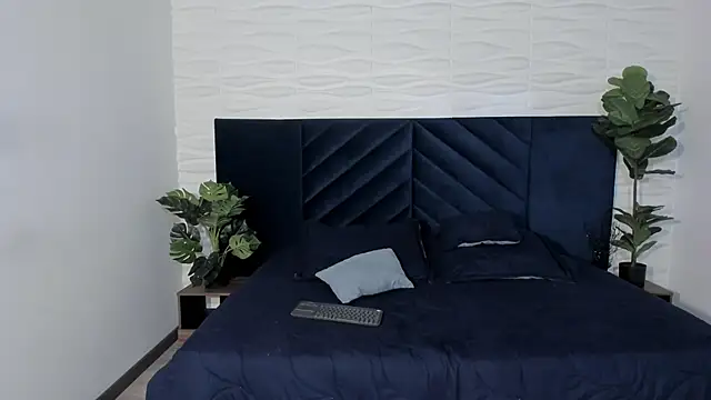 Alexa vandercloude online show from 02.10.25