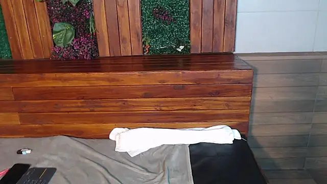 Alexa vandercloude online show from 02.27.25