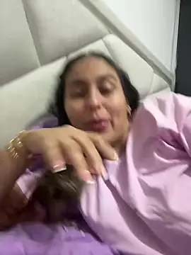 Snapshot of dulcehot_1502 chatting on 02.28.25 dulcehot 1502 online show from 02.28.25