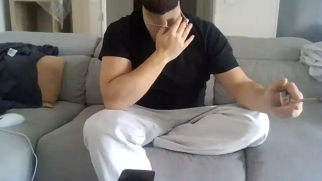 Snapshot of Zer_oki chatting on 03.25.26 Zer oki online show from 03.25.26