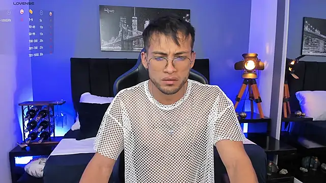 Max Conor1 online show from 12.22.25