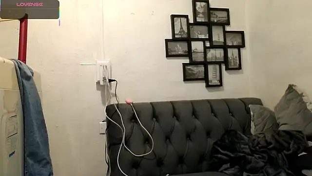 MirandaLatinaLovely online show from 11.26.25