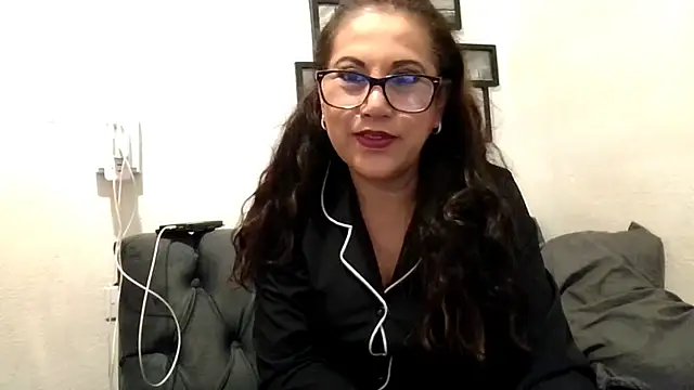 MirandaLatinaLovely online show from 01.16.26