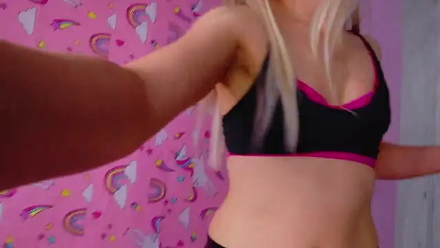 Snapshot of TwerkingCheerleader chatting on 06.11.26 TwerkingCheerleader online show from 06.11.26