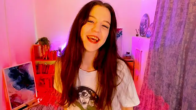 Snapshot of MilaStoyne chatting on 03.11.25 MilaStoyne online show from 03.11.25