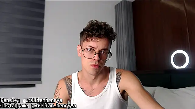 Snapshot of William_Henry_ chatting on 01.29.25 William Henry  online show from 01.29.25