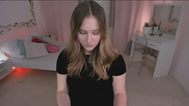 MaryWaddell online show from 02.12.25