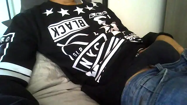 tommyboyteen online show from 10.29.25