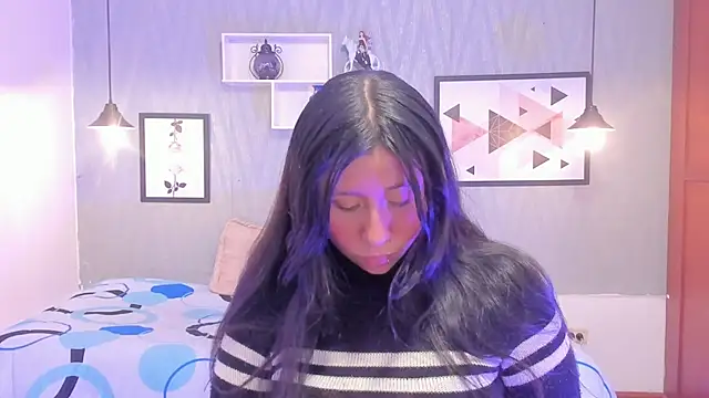 Nohemi louse online show from 03.21.25