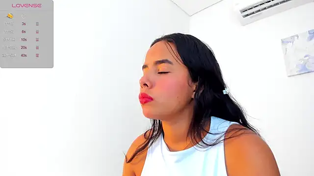 Roxy Stonee online show from 02.03.26