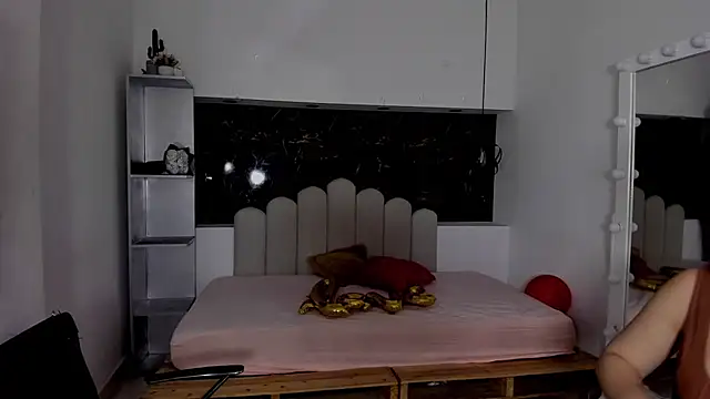 Annyrosee online show from 02.19.26