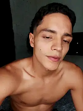 Young Dominant 777 online show from 02.19.25