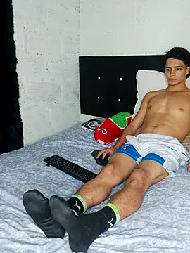 Young Dominant 777 online show from 02.26.25