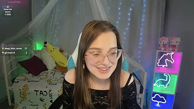 Snapshot of kaisajenner chatting on 03.06.25 kaisajenner online show from 03.06.25